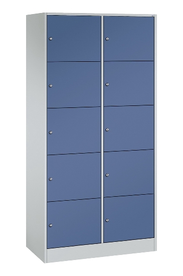 C+P Schließfachschrank Serie 8070 mit Sockel 3 Abt.240mm 5 Fächer B190mm (HxBxT)1950x680x480mm 7035/3003