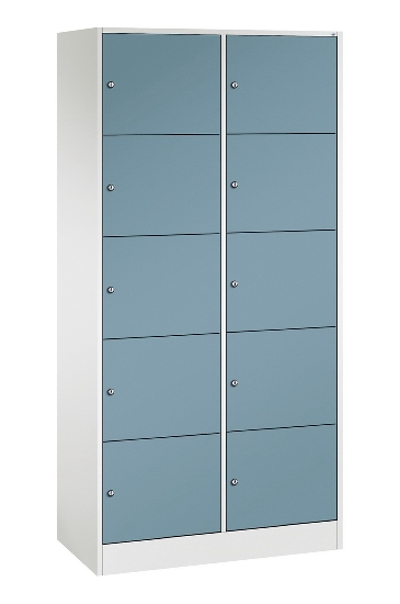 C+P Schließfachschrank Serie 8070 mit Sockel 3 Abt.240mm 5 Fächer B190mm (HxBxT)1950x680x480mm 7035/3003