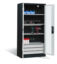 C+P Akkuladeschrank 8921-055E1 Serie 89 BASIC Sichtfenstertüren 3 Schubladen 5 Ladeplätze ERGO-Lock 4.0 (HxBxT) 1950x930x500mm 7035/7016