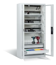 C+P Akkuladeschrank 8921-055E3 Serie 89 COMFORT Sichtfenstertüren 3x5 Ladeplätze ERGO-Lock 4.0 (HxBxT) 1950x930x500mm 7035/5010