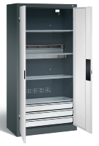 C+P Akkuladeschrank 8921-05E1 Serie 89 BASIC Stahltüren 5 Ladeplätze ERGO-Lock 4.0 (HxBxT) 1950x930x500mm 7035/7035