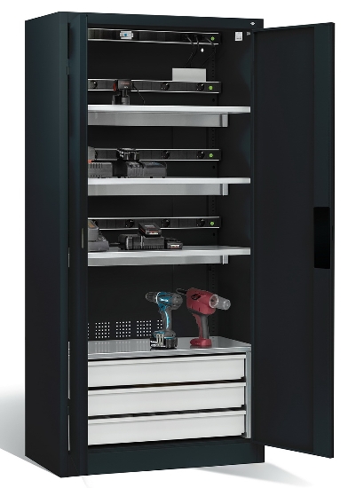 C+P Akkuladeschrank 8921-05E3 Serie 89 COMFORT Stahltüren 3x5 Ladeplätze ERGO-Lock 4.0 (HxBxT) 1950x930x500mm 7035/5010