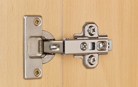Garderobenschrank 7200 SOLID nicht abschließbar (BxTxH) 80x42x200,4cm Nussbaum/Silber Chromgriff