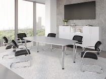 Hammerbacher Konferenztisch Serie KT22C Füße Ø60mm (BxTxH) 220x103/83x72-74cm Tischplatte Eiche/Chrom