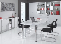 Hammerbacher Konferenztisch Serie KT22C Füße Ø60mm (BxTxH) 220x103/83x72-74cm Tischplatte Eiche/Chrom
