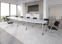 Hammerbacher Konferenztisch Serie KT22C Füße Ø60mm (BxTxH) 220x103/83x72-74cm Tischplatte Eiche/Chrom