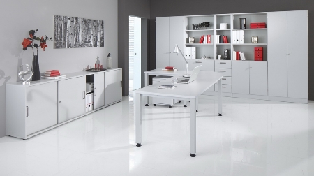 Hammerbacher Schreibtisch Serie QS19 4-Fuß eckig (BxTxH) 180x80x68,5-81cm Weiß/Silber
