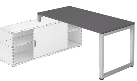 Hammerbacher Auflage-Schreibtisch Serie RSE O-Fuß eckig (BxT) 160x80cm auf Sideboard 1758S Asteiche/Silber