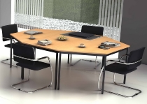 Hammerbacher Besprechungstisch VT16/D Trapez Vierkantfuß Schwarz (BxT) 160x69cm Ahorn