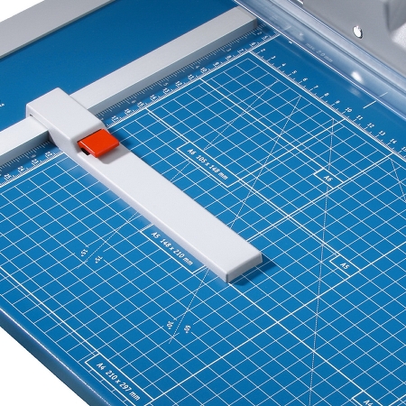 Dahle 556 Roll & Schnitt Schneidemaschine A1 Schnittlänge 960 mm autom. Pressung