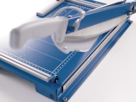 Dahle 561 Hebel-Schneidemaschine A4 Schnittlänge 360mm autom. Pressung mit Sicherheitsautomatik