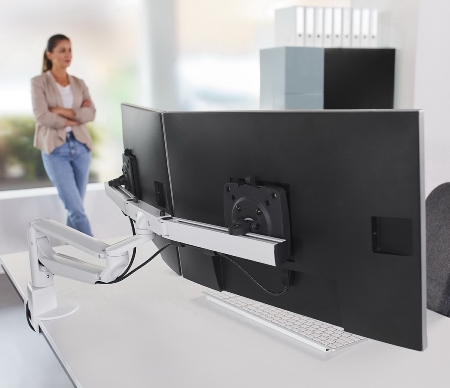 Novus 992+2019 Monitortragarm Clu Plus X2 C mit Tischbefestigung 3-in-1 Traglast 2x 2,5-7 kg Silber